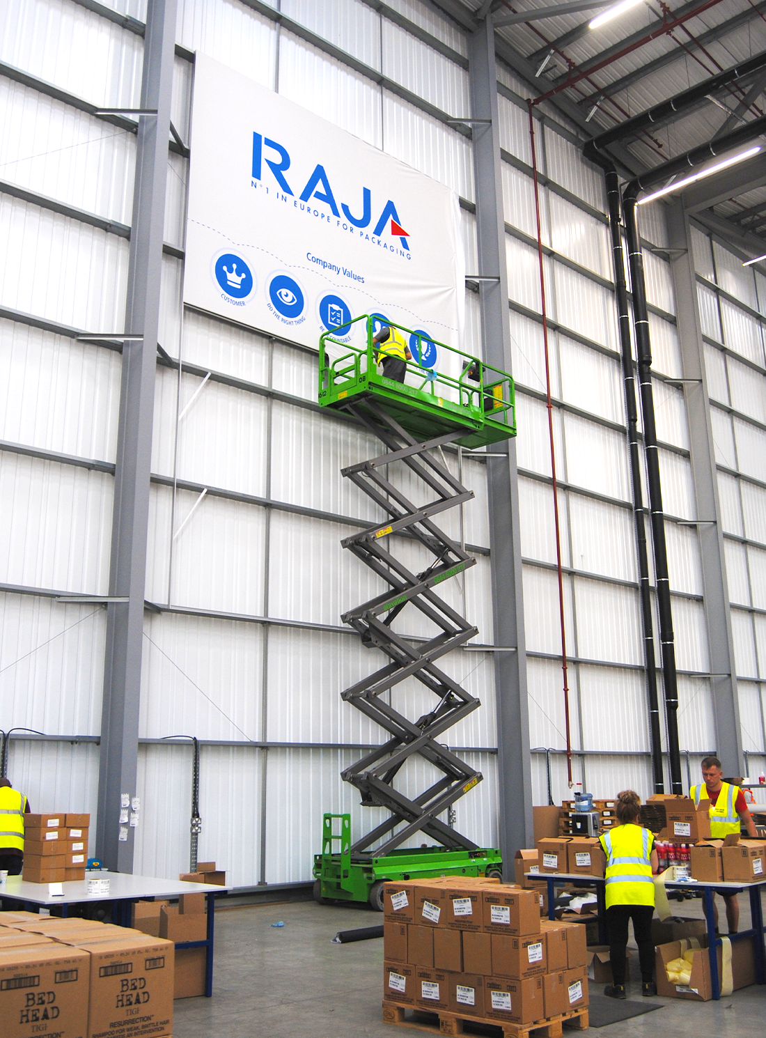 RAJA Stretched Fabric Graphics Installation